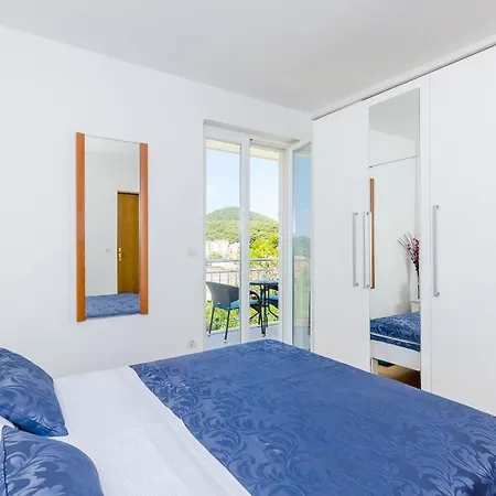 Apartment Lovely Apartment With Balcony Dubrovnik