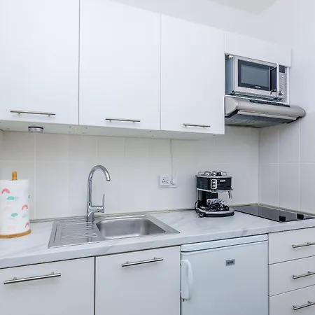 Lovely Apartment With Balcony Dubrovnik