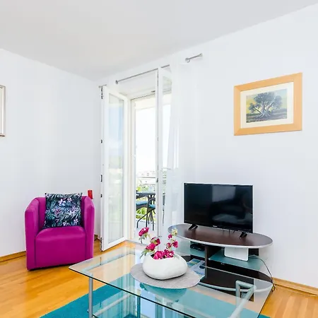 Lovely Apartment With Balcony Apartment Dubrovnik